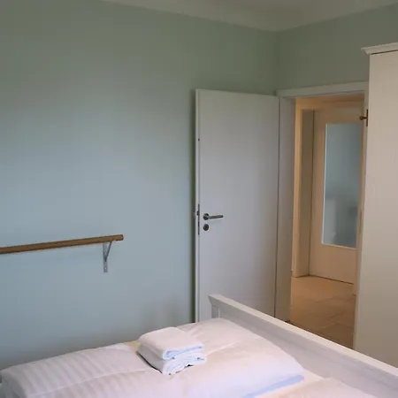 Die Haffhaeuser Ferienwohnung Vi * Garz (Usedom)